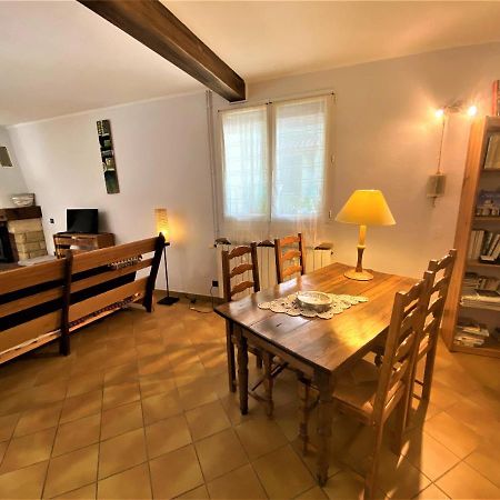 Gite De Groupe 15 A 19P, Parc, Salle De Reception - Chambres D'Hotes En Semaine Villeneuve-de-Berg Dış mekan fotoğraf