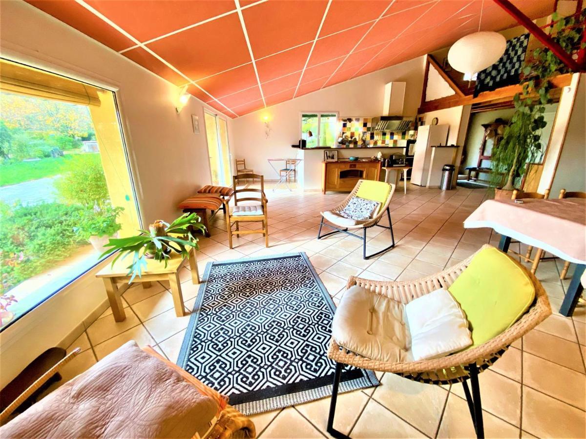 Gite De Groupe 15 A 19P, Parc, Salle De Reception - Chambres D'Hotes En Semaine Villeneuve-de-Berg Dış mekan fotoğraf