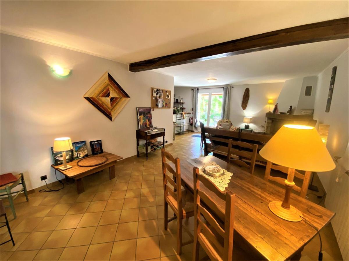 Gite De Groupe 15 A 19P, Parc, Salle De Reception - Chambres D'Hotes En Semaine Villeneuve-de-Berg Dış mekan fotoğraf