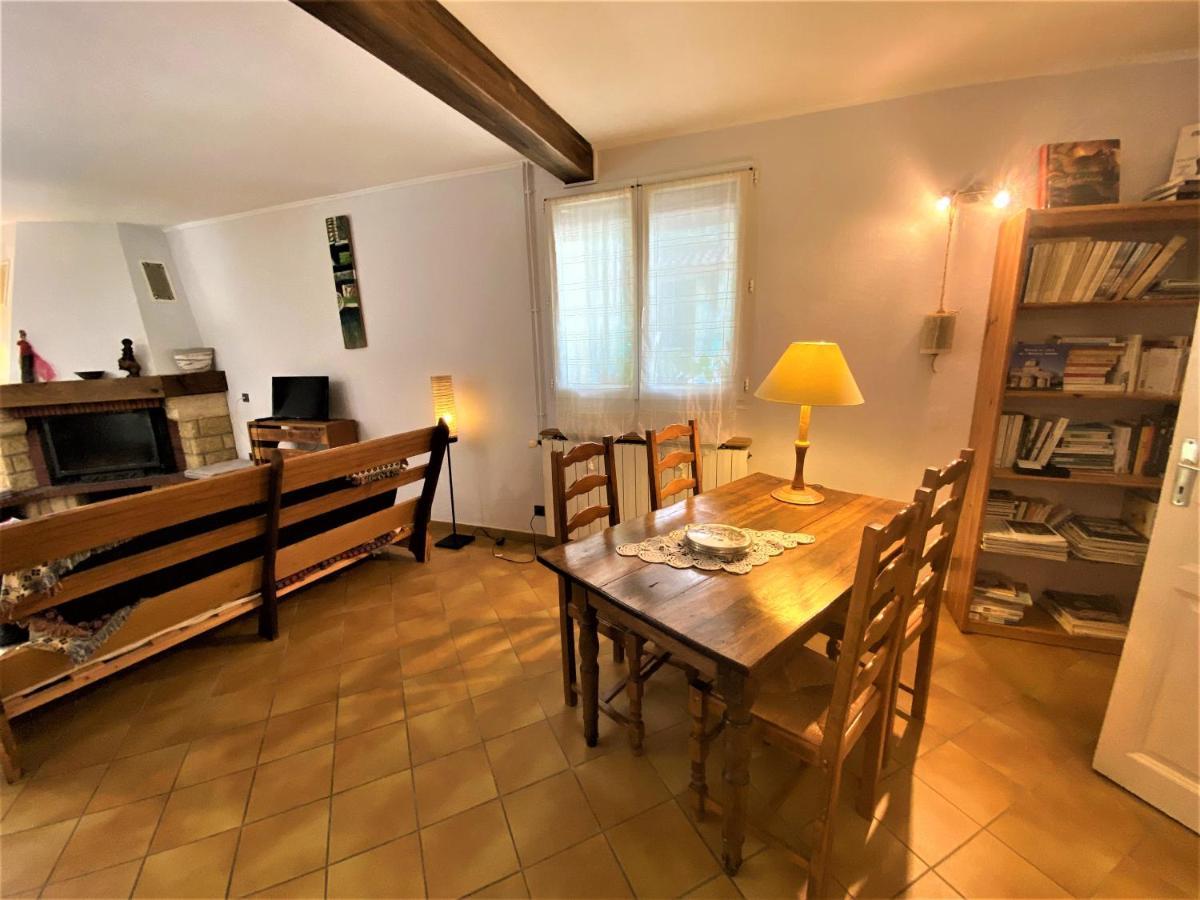 Gite De Groupe 15 A 19P, Parc, Salle De Reception - Chambres D'Hotes En Semaine Villeneuve-de-Berg Dış mekan fotoğraf